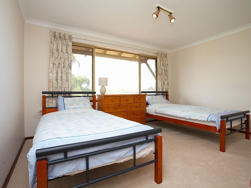 18 Ainsworth Loop, Booragoon WA 6154