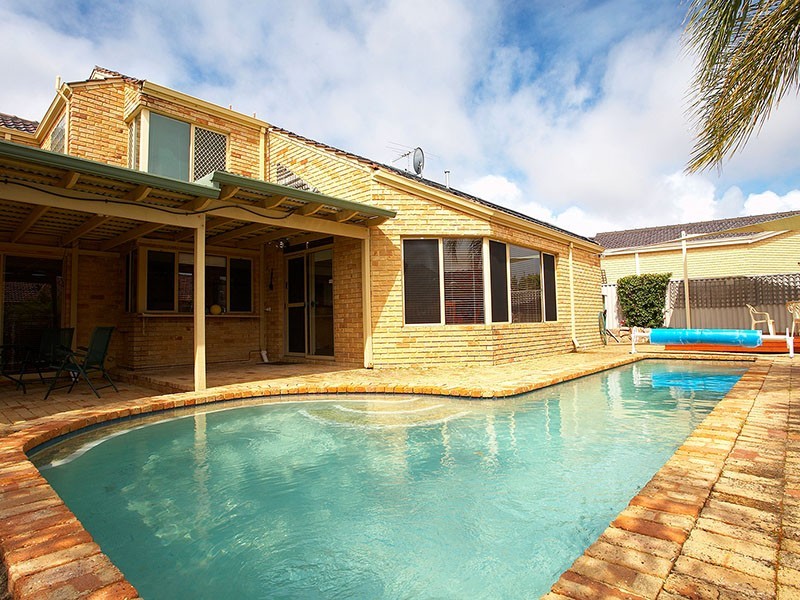 18 Ainsworth Loop, Booragoon WA 6154