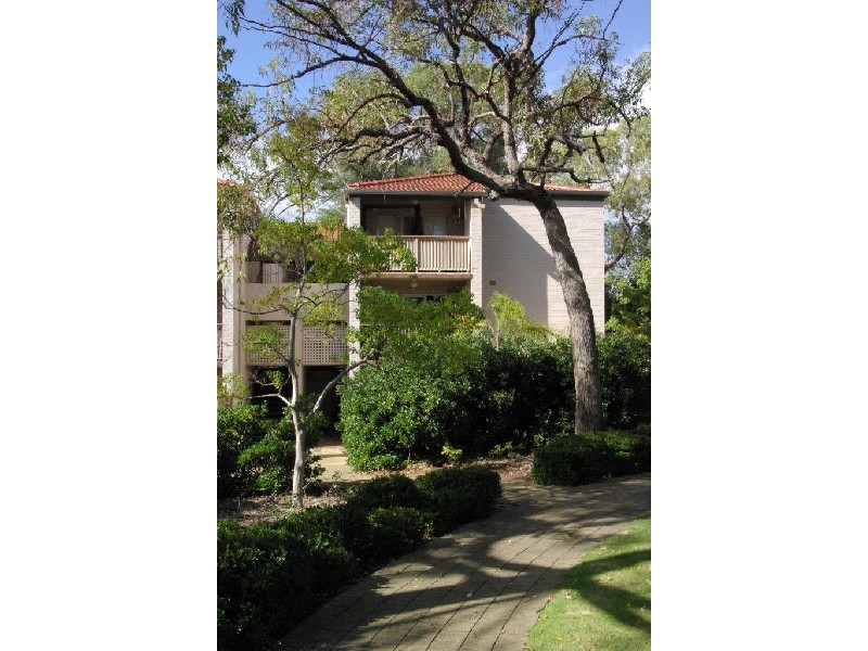 25/2 Pengilly Road, Orelia WA 6167