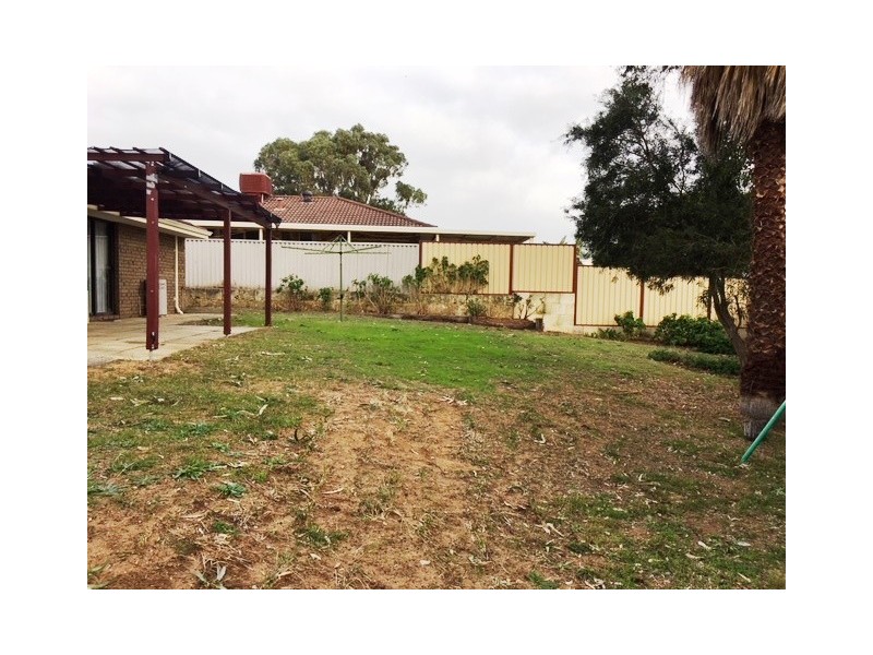 23 Skottowe Parkway, Parmelia WA 6167