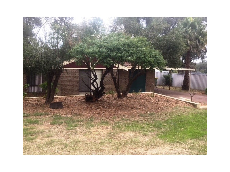 23 Skottowe Parkway, Parmelia WA 6167