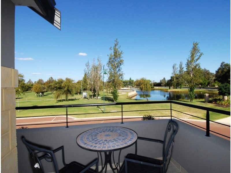 19 Pebble Bush Drive, Canning Vale WA 6155