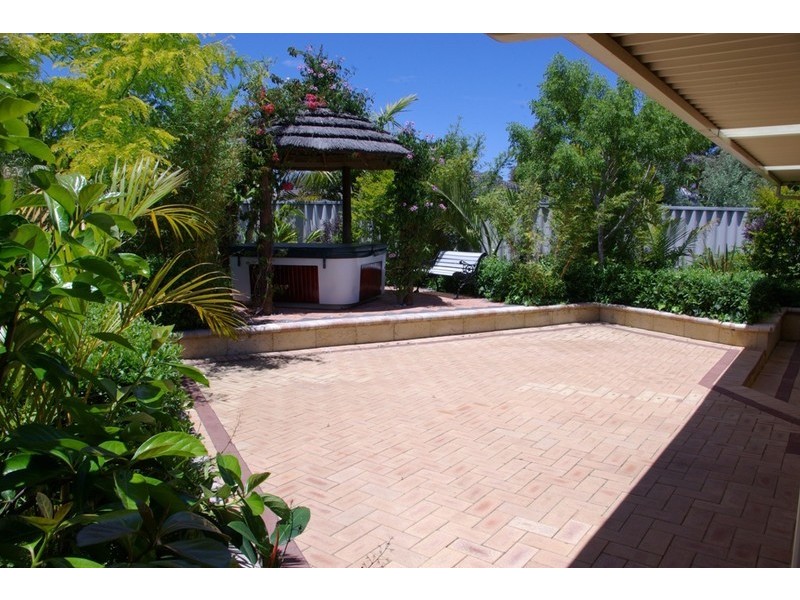 8 Oaten Retreat, Atwell WA 6164