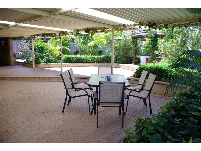 8 Oaten Retreat, Atwell WA 6164