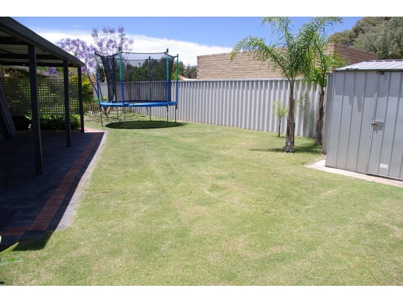 8 Oaten Retreat, Atwell WA 6164