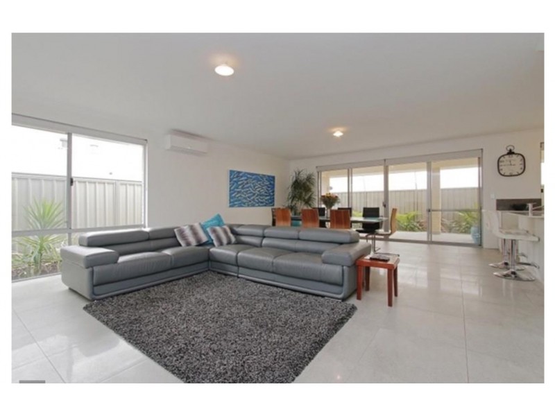 15 Hird Road, Success WA 6164