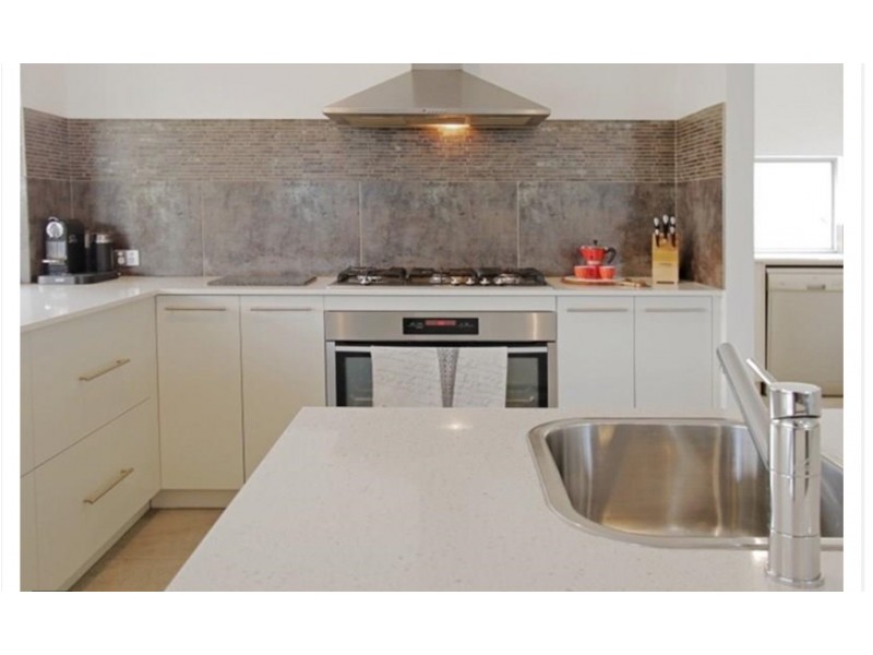 15 Hird Road, Success WA 6164