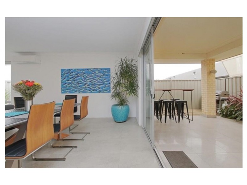 15 Hird Road, Success WA 6164