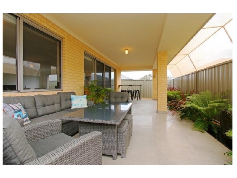 15 Hird Road, Success WA 6164