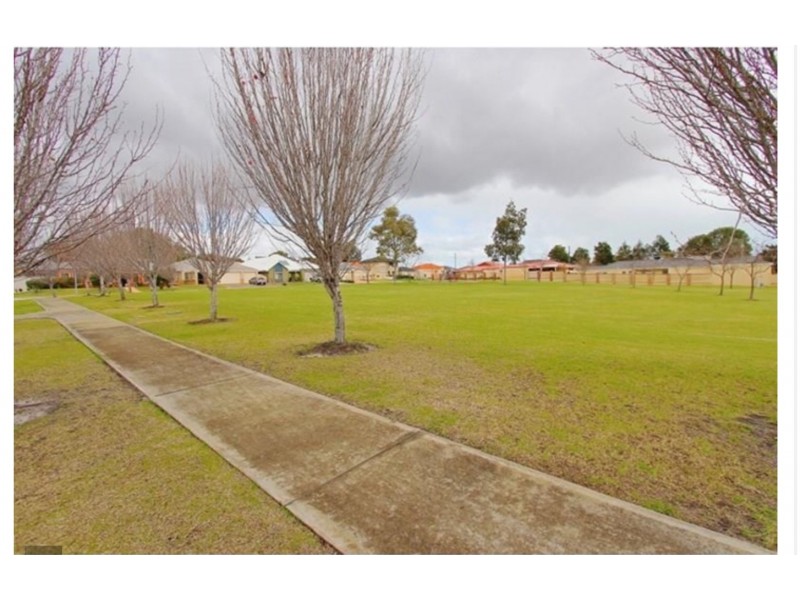 15 Hird Road, Success WA 6164