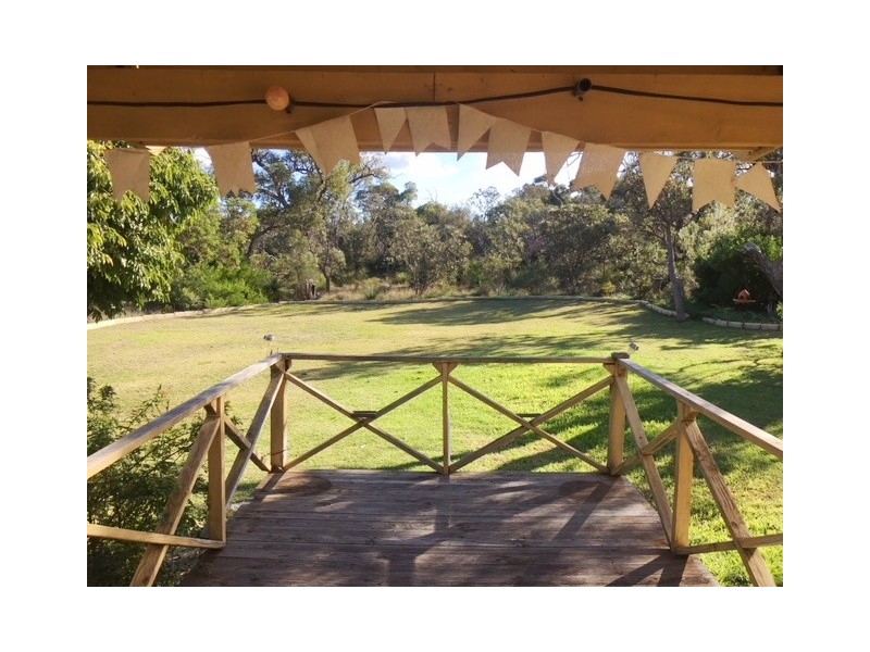 11 Sherwin Place, Wandi WA 6167