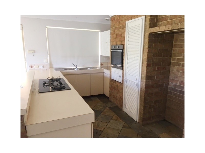 11 Sherwin Place, Wandi WA 6167