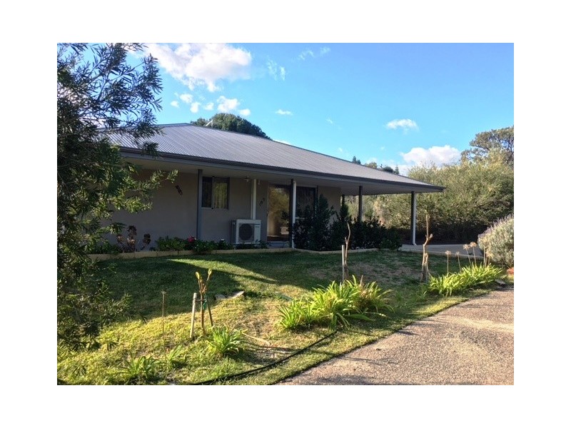 11 Sherwin Place, Wandi WA 6167