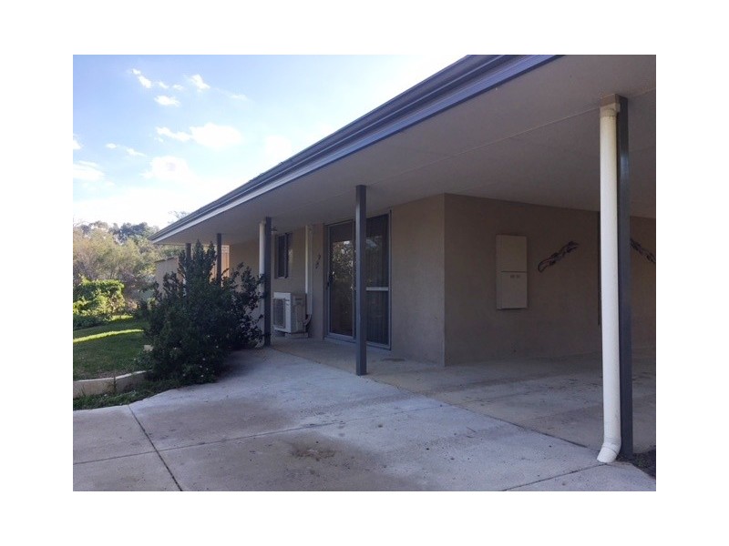 11 Sherwin Place, Wandi WA 6167