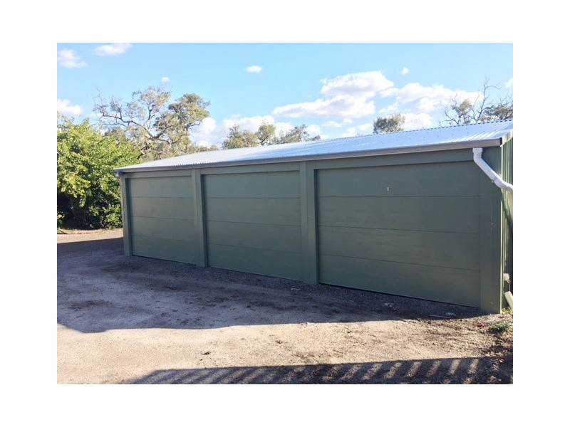 11 Sherwin Place, Wandi WA 6167