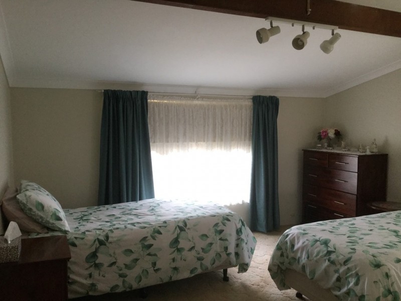 24 Torgoyle Road, Wattleup WA 6166