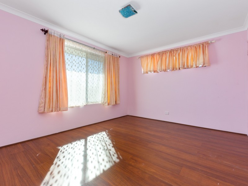 21 Sheringham Bend, Success WA 6164