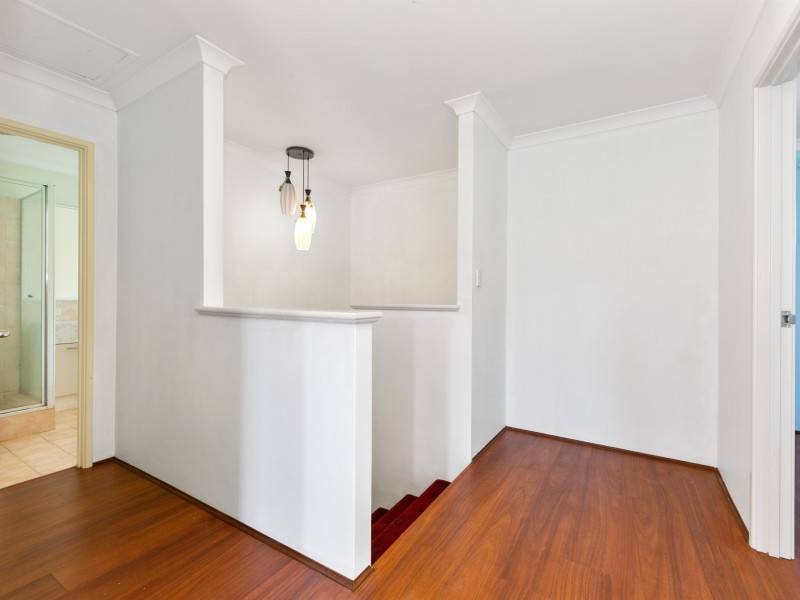 21 Sheringham Bend, Success WA 6164