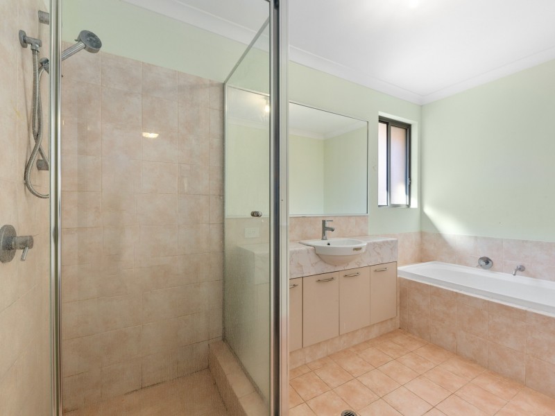 21 Sheringham Bend, Success WA 6164