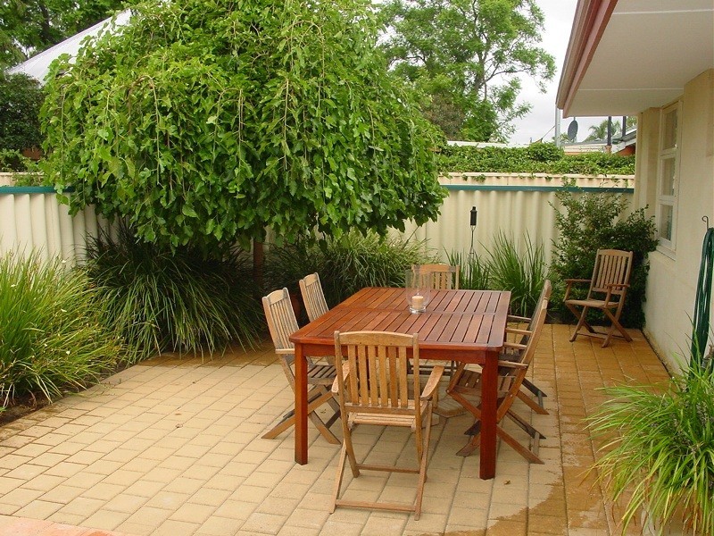 11 Bedford Rd, Ardross WA 6153