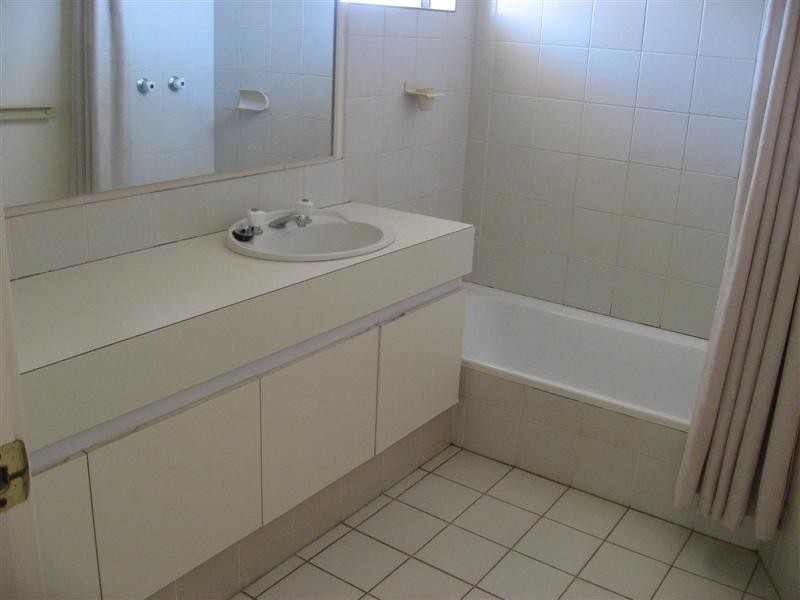 7 Lockhart St, Como WA 6152