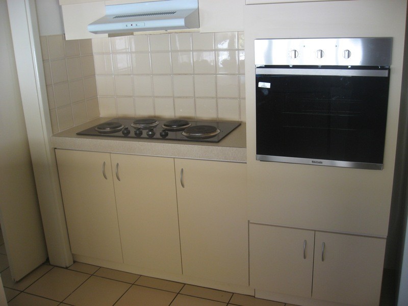 7 Lockhart St, Como WA 6152