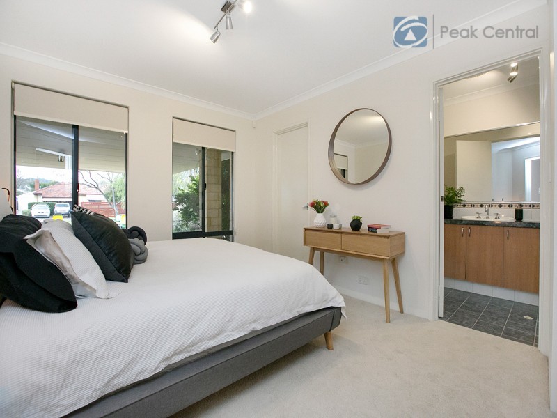 20 Jagoe Loop, Willagee WA 6156