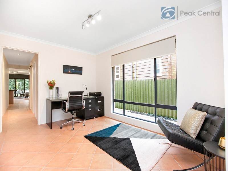 20 Jagoe Loop, Willagee WA 6156