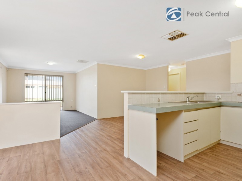 6 Hedges Retreat, Atwell WA 6164