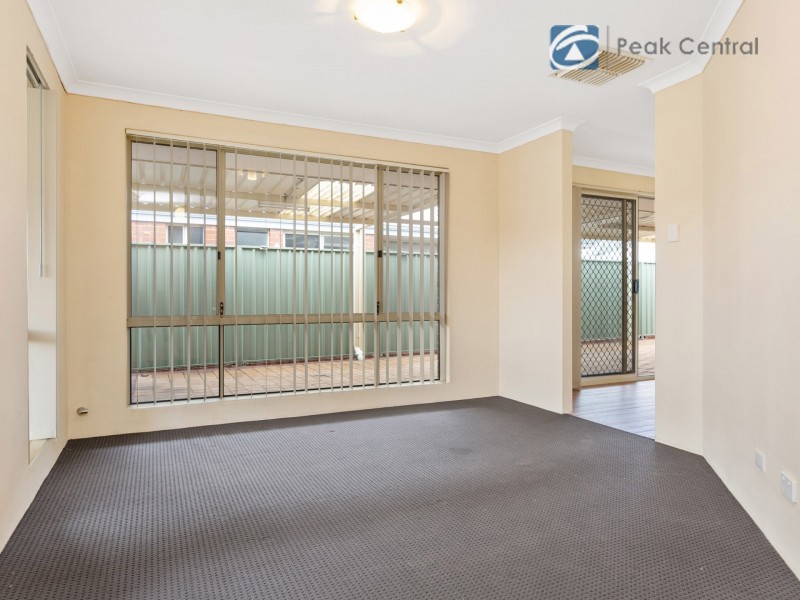 6 Hedges Retreat, Atwell WA 6164