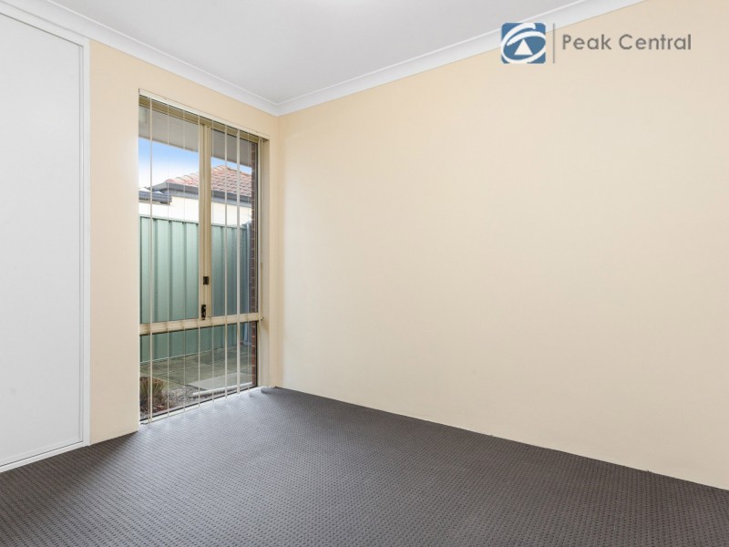 6 Hedges Retreat, Atwell WA 6164