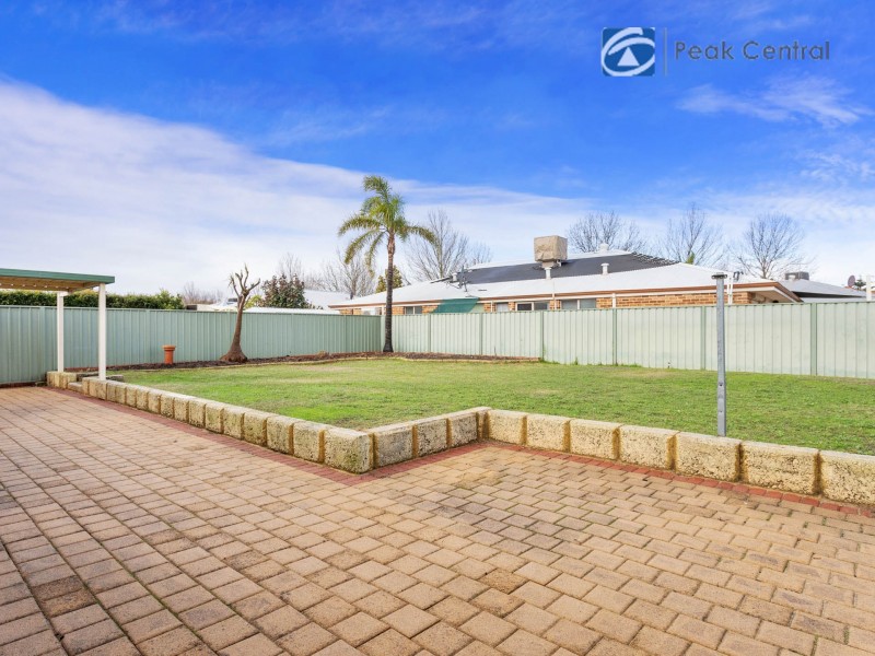 6 Hedges Retreat, Atwell WA 6164