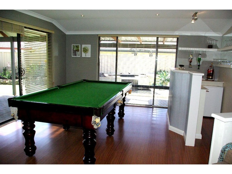 7 Avon Crescent, Atwell WA 6164