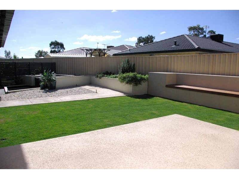 7 Avon Crescent, Atwell WA 6164