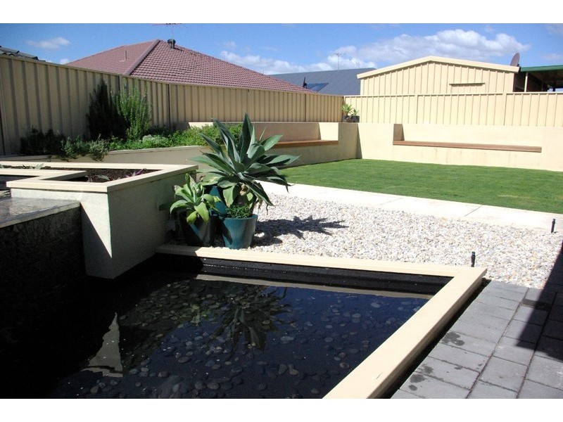 7 Avon Crescent, Atwell WA 6164