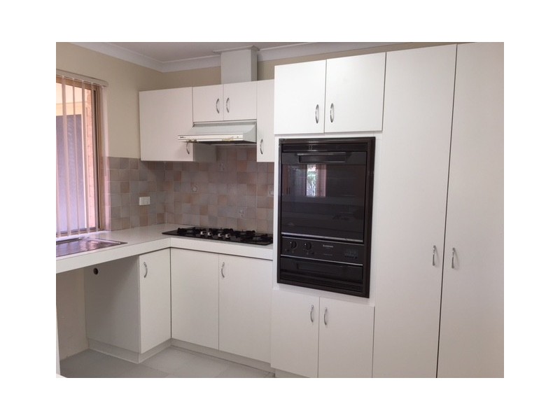 3 Bainton Road, Leeming WA 6149