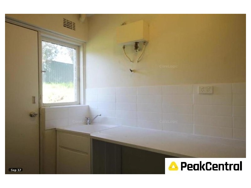 4/5 Fourth Road, Armadale WA 6112