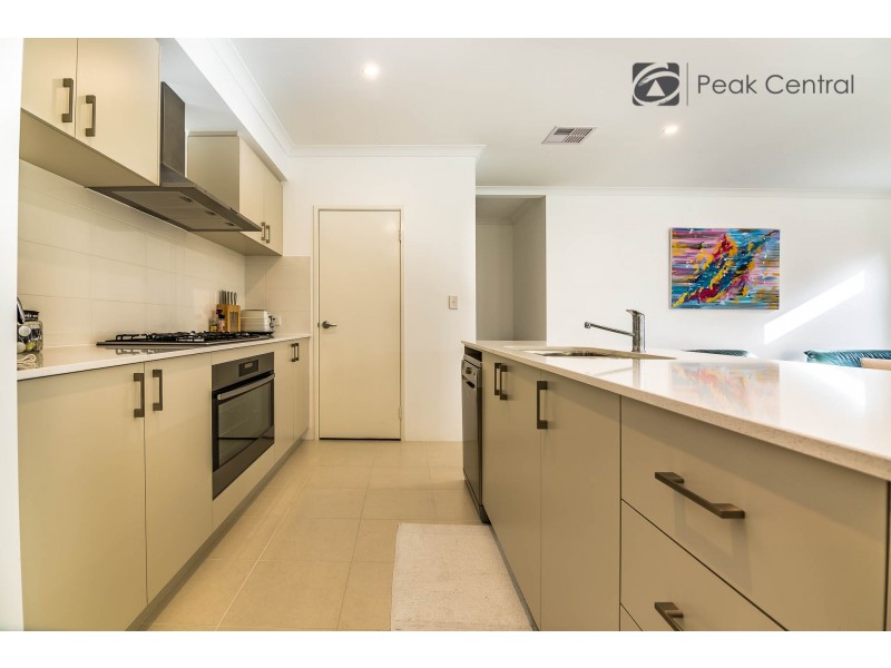 28 Aquamarine Parade, Banjup WA 6164