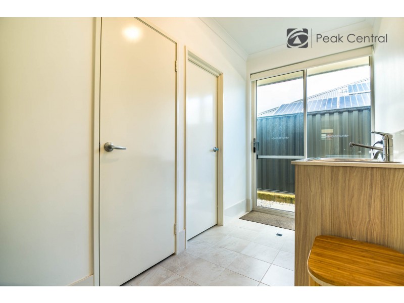 28 Aquamarine Parade, Banjup WA 6164