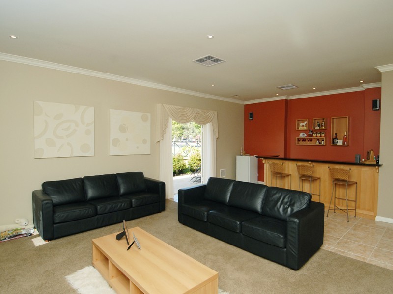 12 Pebble Bush Drive, Canning Vale WA 6155