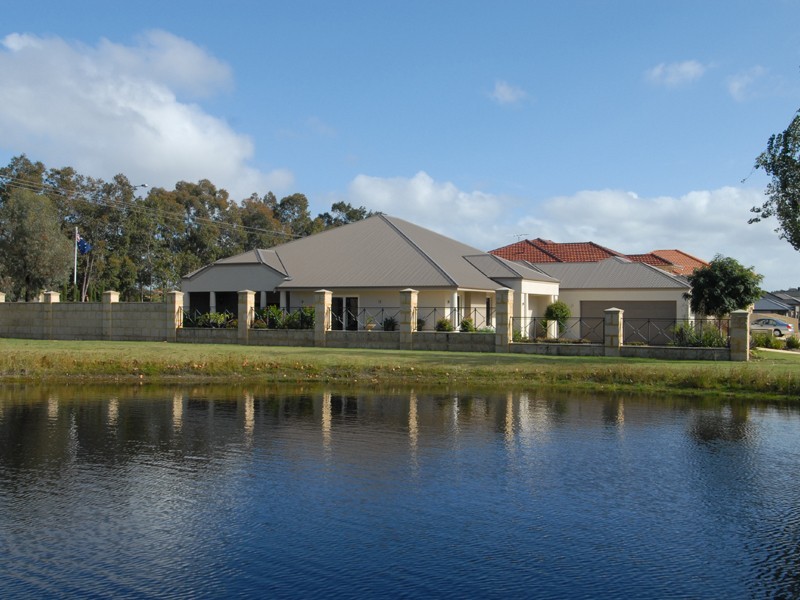 12 Pebble Bush Drive, Canning Vale WA 6155