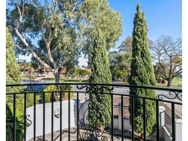 106 Ardross Street, Applecross WA 6153