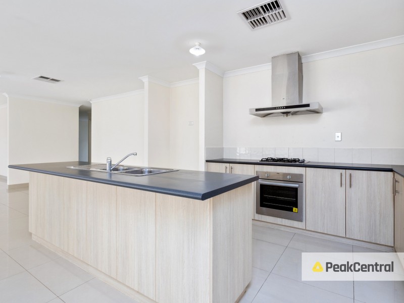 41 McCubbin Street, Seville Grove WA 6112