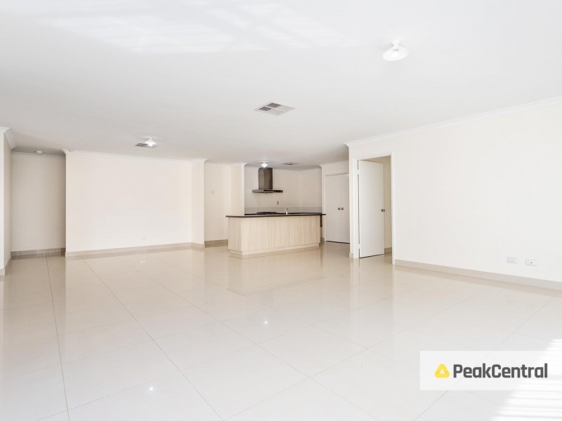 41 McCubbin Street, Seville Grove WA 6112