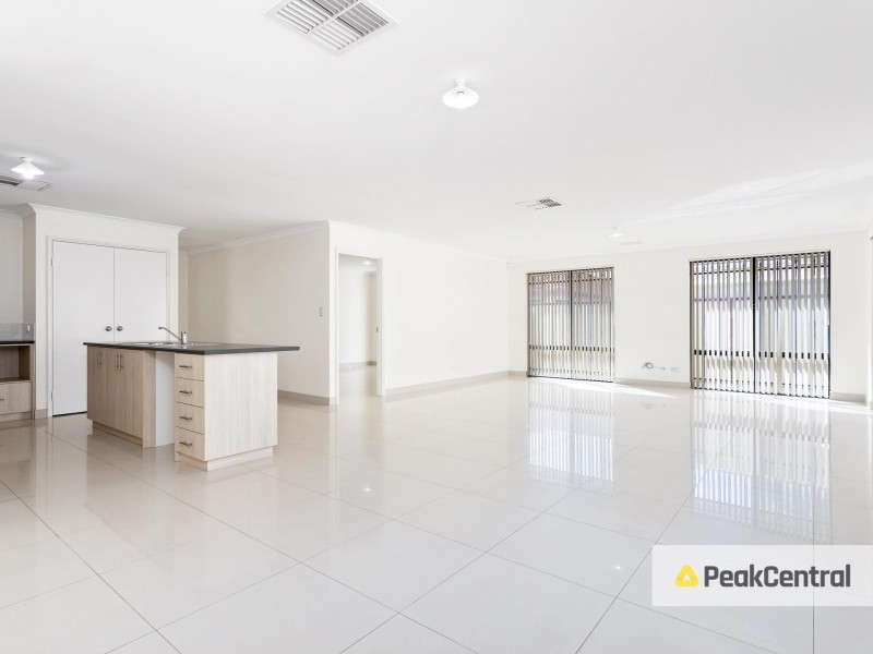 41 McCubbin Street, Seville Grove WA 6112