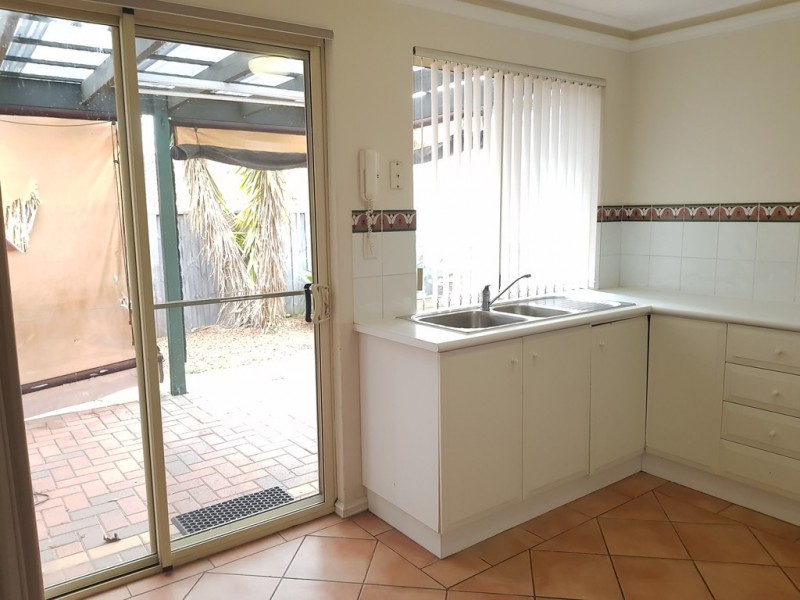 2/16 Ritz Court, Bibra Lake WA 6163