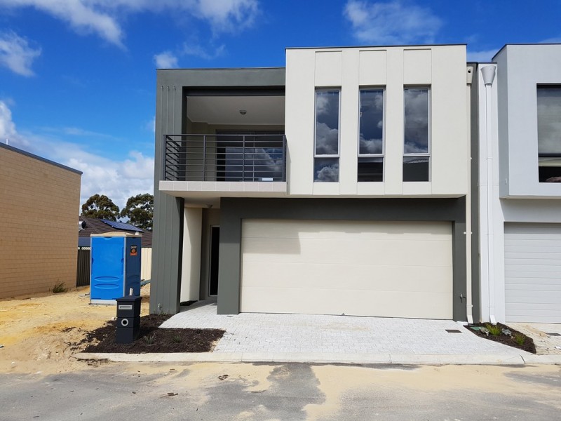 4/16 Pearson Drive, Success WA 6164