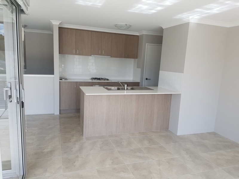 4/16 Pearson Drive, Success WA 6164