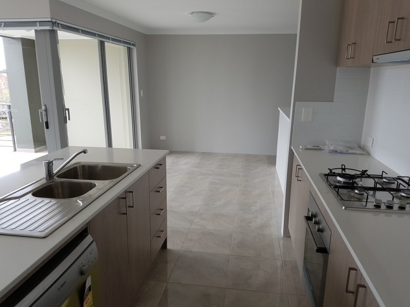 4/16 Pearson Drive, Success WA 6164