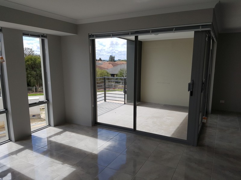 4/16 Pearson Drive, Success WA 6164